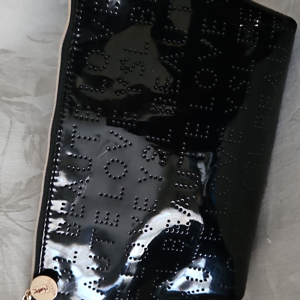 Yves Saint Laurent Cosmetics Bag. - Picture 5 of 11